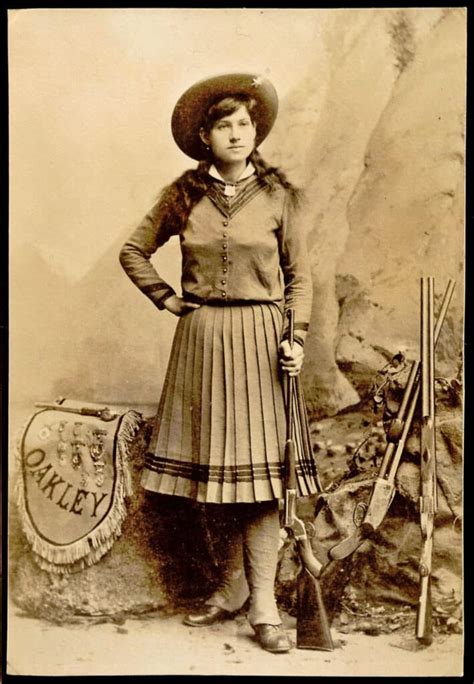 annie oakley nude|10 Famous Female Cowgirls, Outlaws, and Gunslingers of the。